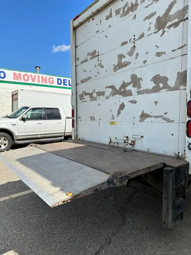 2014 Isuzu Dryvan Box Truck