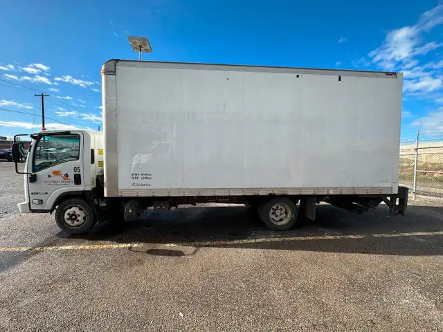 2014 Isuzu Dryvan Box Truck